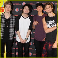/album/a5sospt/harry-styles-loves-5-seconds-of-summer-jpg/