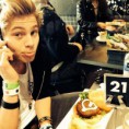 /album/luke-hemmings/a1378841-167648356772909-1275831080-n-jpg/